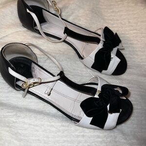 CHANEL Black & White Bow T-Strap Sandals